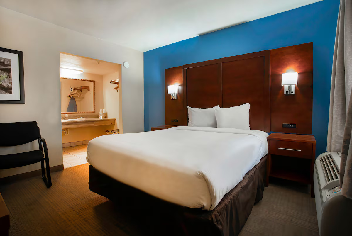 Standard Queen room